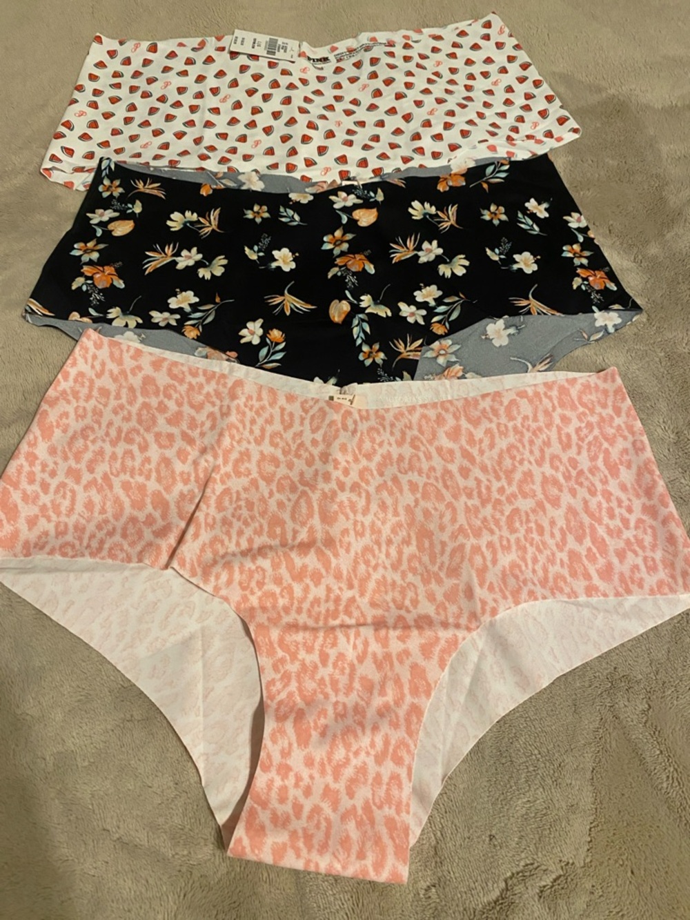NWT Victoria's Secret PINK
Bundle of 3 cheeky underwear Size L